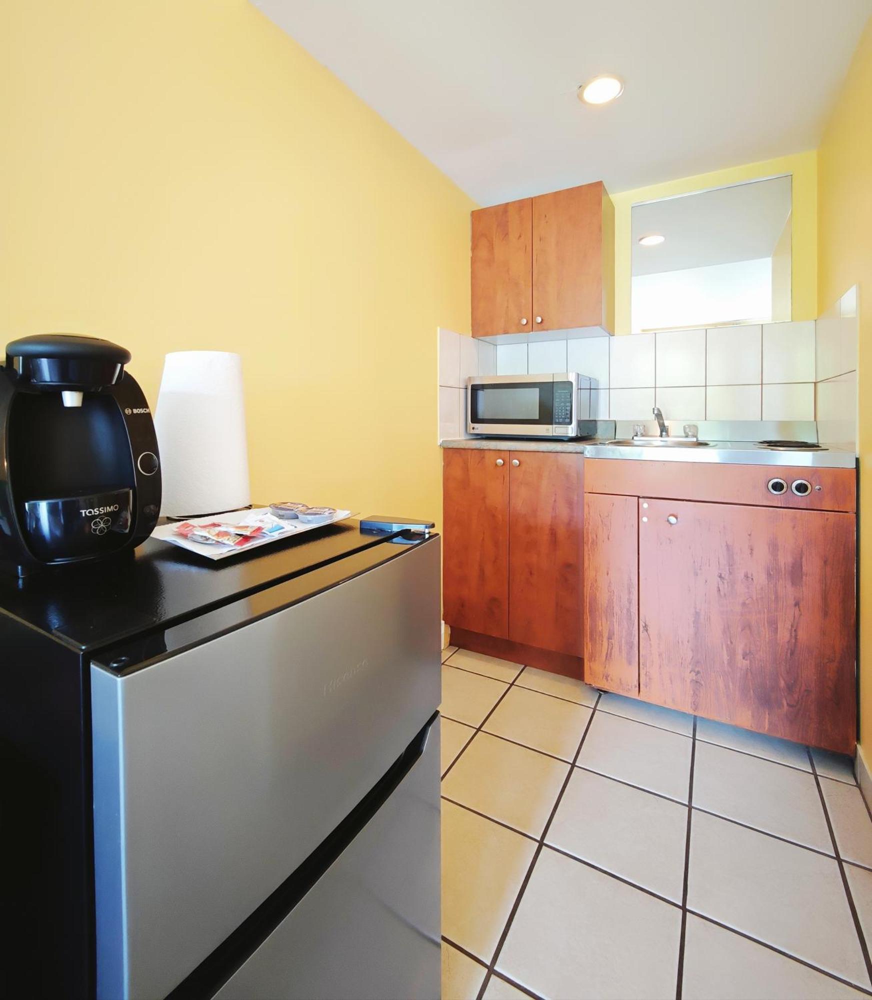 Motel Des Pentes Et Suites Saint-Sauveur Экстерьер фото