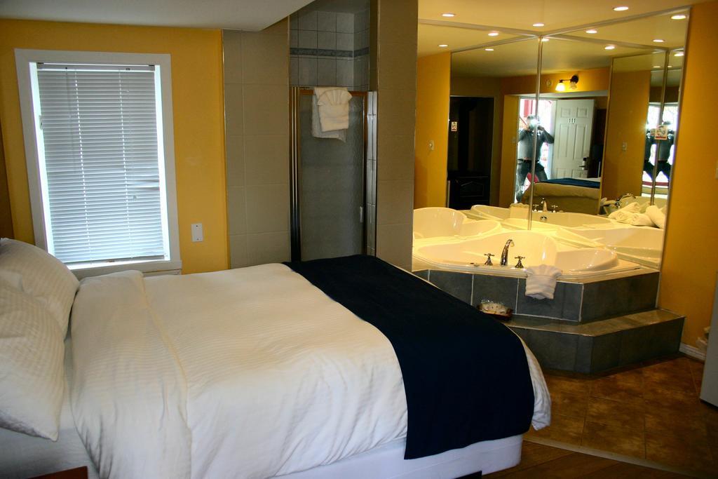 Motel Des Pentes Et Suites Saint-Sauveur Экстерьер фото